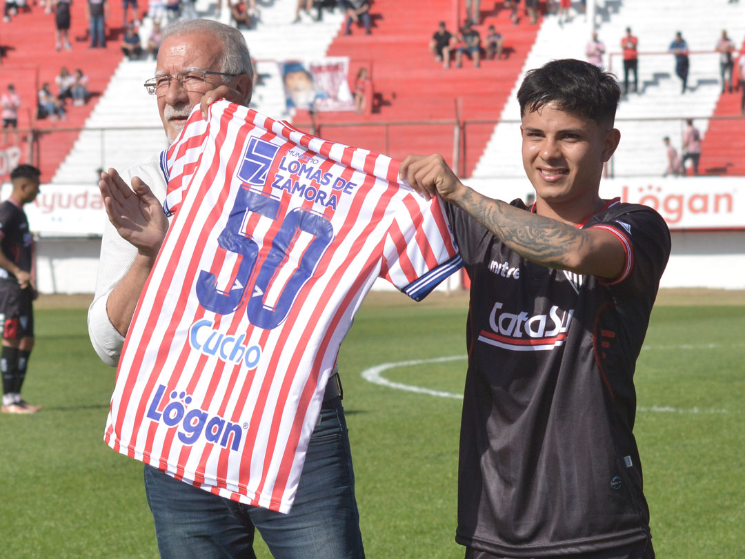 Festejo de Cucho con gol incluido