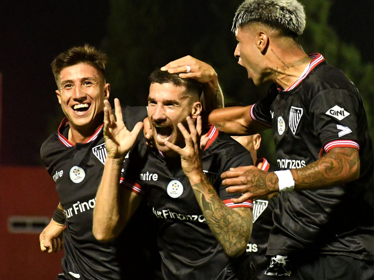 23-03-25-festejo primer gol
