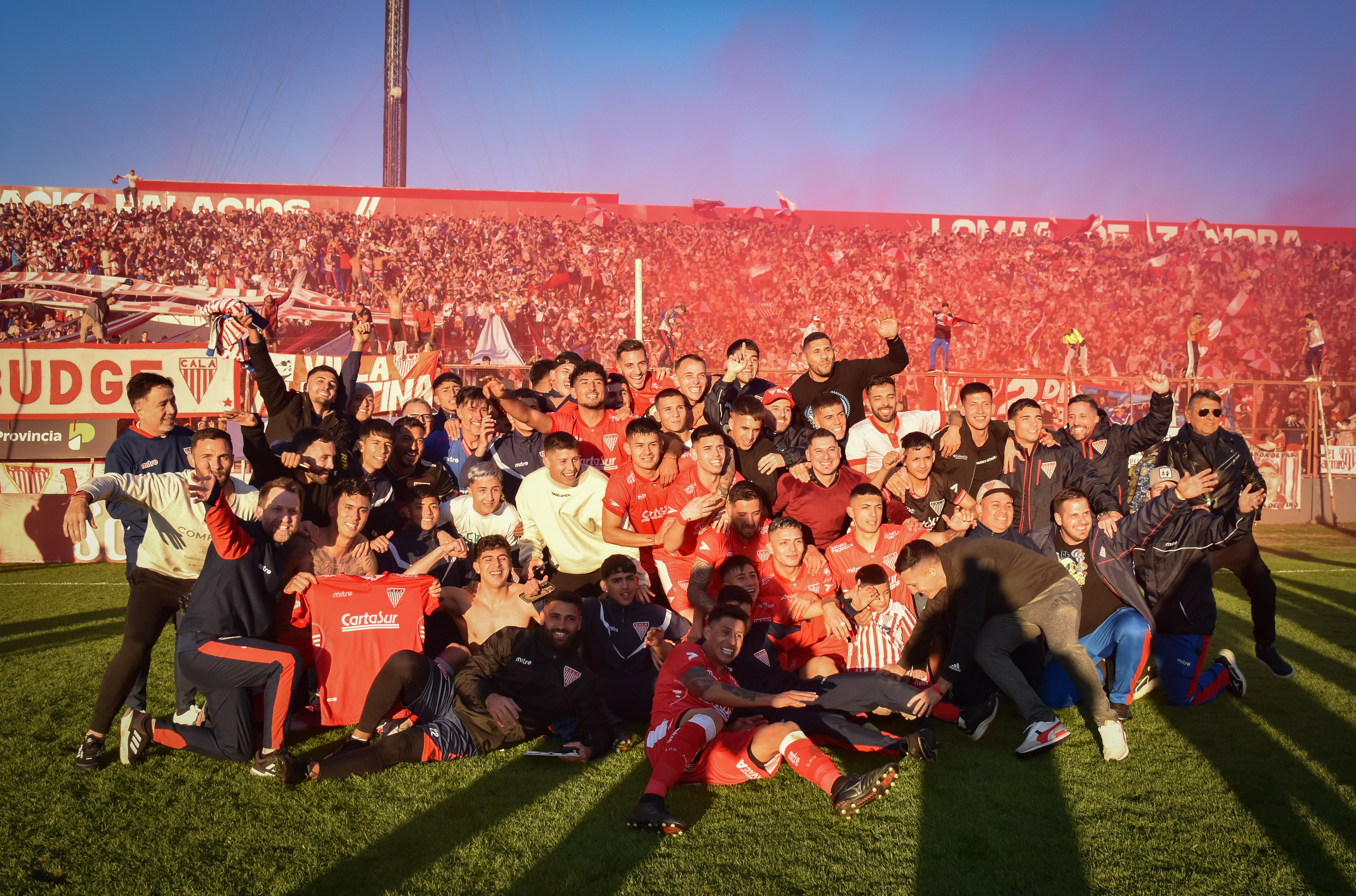 Festejo. Lomas ganador del Apertura
