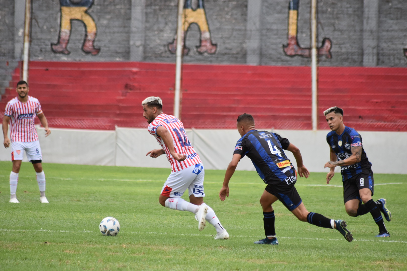 Lautaro Torres marcando el camino de Los Andes
